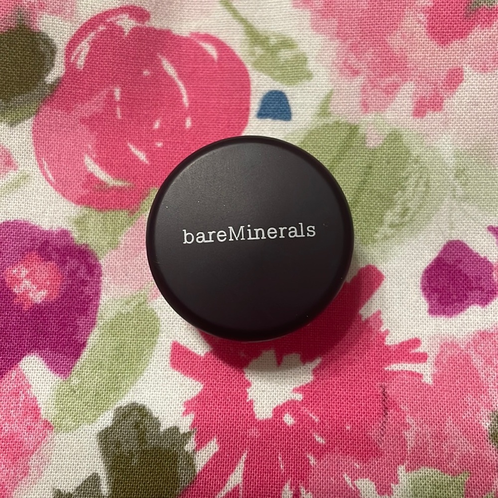 Bare Minerals Mini Powder Concealer in Light w/ SPF 15